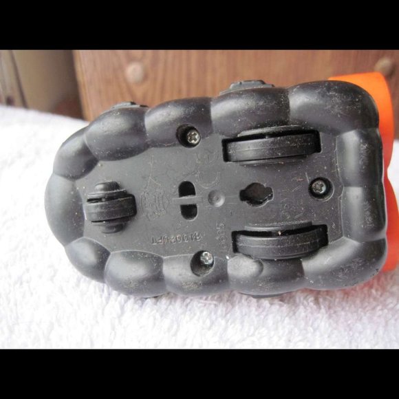 Paw Patrol Rescue Racer Zuma Hovercraft Plastic Toy Car Race Wheels Don't Work - Picture 2 of 8